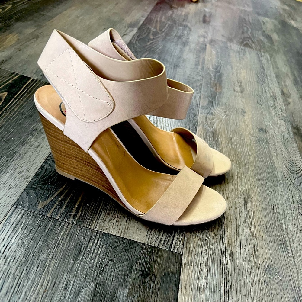 Tan Velcro pump sandals